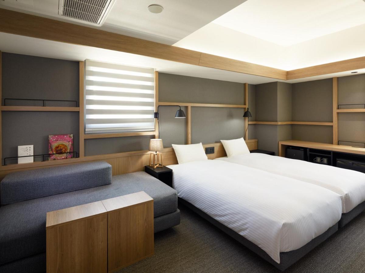 Lamp Light Books Hotel سابورو المظهر الخارجي الصورة
